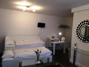 Globe City Apartments - Image 5