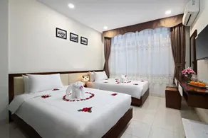 New Vision Palace Hotel - Image 4