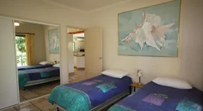 20 Orania Court - Spacious home with swimming pool - Image 2