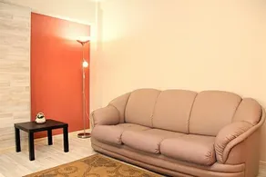 Uyutnaya Kvartira V Tsentre 420 Apartments - Image 3