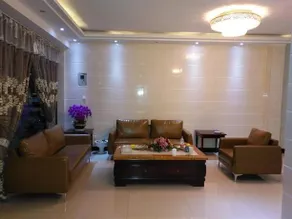 Lijiang Xiangxie Rainforest Holiday Hotel - Image 2