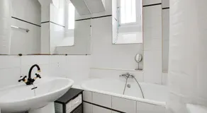 Welkeys - Reine Nathalie Apartment - Image 4