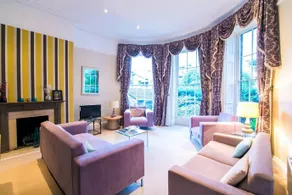 Premium Gold Penthouse Apartment Canary Wharf - Image 3