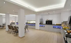 AHM Aparthotel Marcenado - Image 5