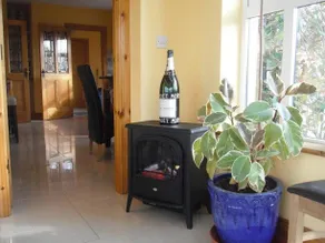 Hollyberry Lodge - Image 2