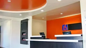 Howard Johnson Inn Victorville - Image 3