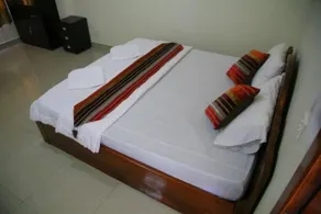 MK City Hotel - Image 4