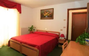 Hotel Negresco - Image 5
