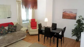 Flat In The Square - Image 5