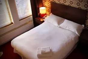 Grafton Guesthouse - Image 5