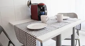 4U - Image 2