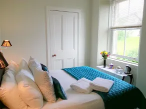 Kinnaird Country House with Hot Tub - Image 3