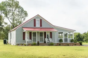 The Little Farmhouse At Garrison Farmstead Near Greensburg Ky - Image 1