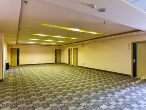 Grace Inn (Linyi Industrial Avenue Mall Experimental School Store) - Image 2