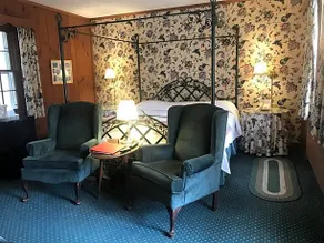 1896 House Country Inn Barnside Inn - Image 2