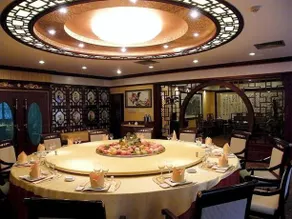 KB-Crown Hotel - Image 4