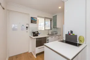 Cottesloe Beach Pines Apartment - Image 3