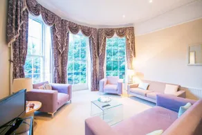 Premium Gold Penthouse Apartment Canary Wharf - Image 4