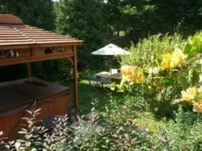 Absolument Montreal Bed & Breakfast - Image 3