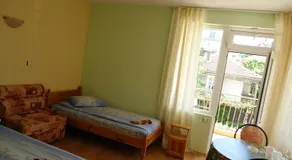 Kazlarov Guest House - Image 3