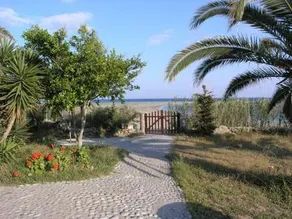 Milos - Image 4