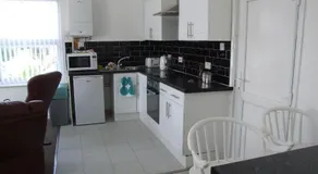 Old Co Op House - Image 3