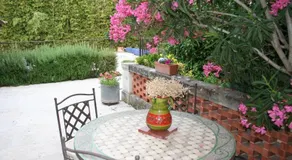 LE PETIT PALAIS Maisonnette - Image 3
