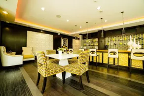 Grand Hollywood Suites - Image 3
