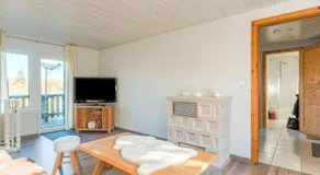 Holiday home in the Limbachtal valley with a large balcony, terrace, fireplace and private garden. - Image 3