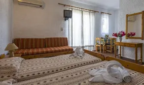 Mare Blue Apartments - Image 3