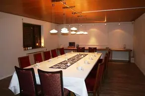 Hotel Hinter den Spiegeln - Image 5