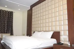Queens Flower Resort - Image 4