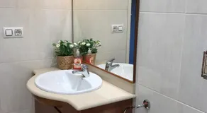 Apartamento familiar tercera planta sin ascensor con wifi - Image 4