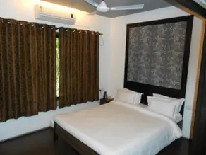 Hotel Chirag Executive - Image 2