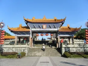SUINING LINGQUAN HOTEL - Image 4