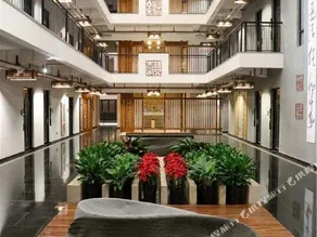 Shile Hotel (Zhongshan Station) - Image 4