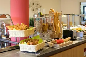 BEST HOTEL REIMS CROIX BLANDIN - Image 4