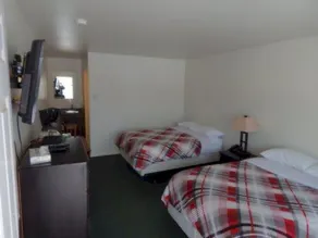 Hideaway Inn - Image 3