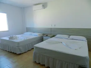 Macs Hotel - Image 2