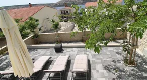 Beautiful holiday home by Adriatic sea - Image 2