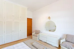 Mermaid Villa in Saronida - Image 4