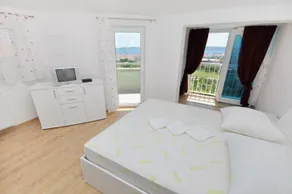 Holiday Home Paola - Image 3