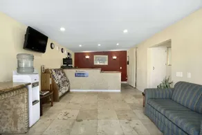 Cathedral City Travelodge - Image 3