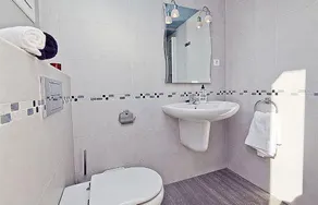 Home Advice Spain D Apartments Barcelona - Image 2