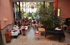 Garni-Hotel Ernestiner Hof - Image 2