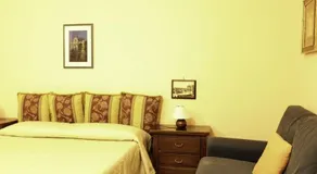Daisy Magnolia House - Image 5
