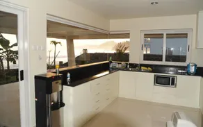 Sunset Beach House - Image 3