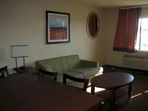 Relax Inn - Image 3