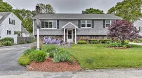 Charming East Falmouth Home Walk to Private Beach - Image 5