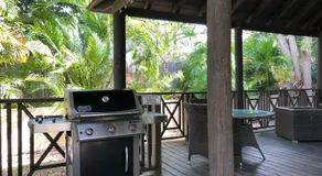 Brownes Condominium 1 - Image 3